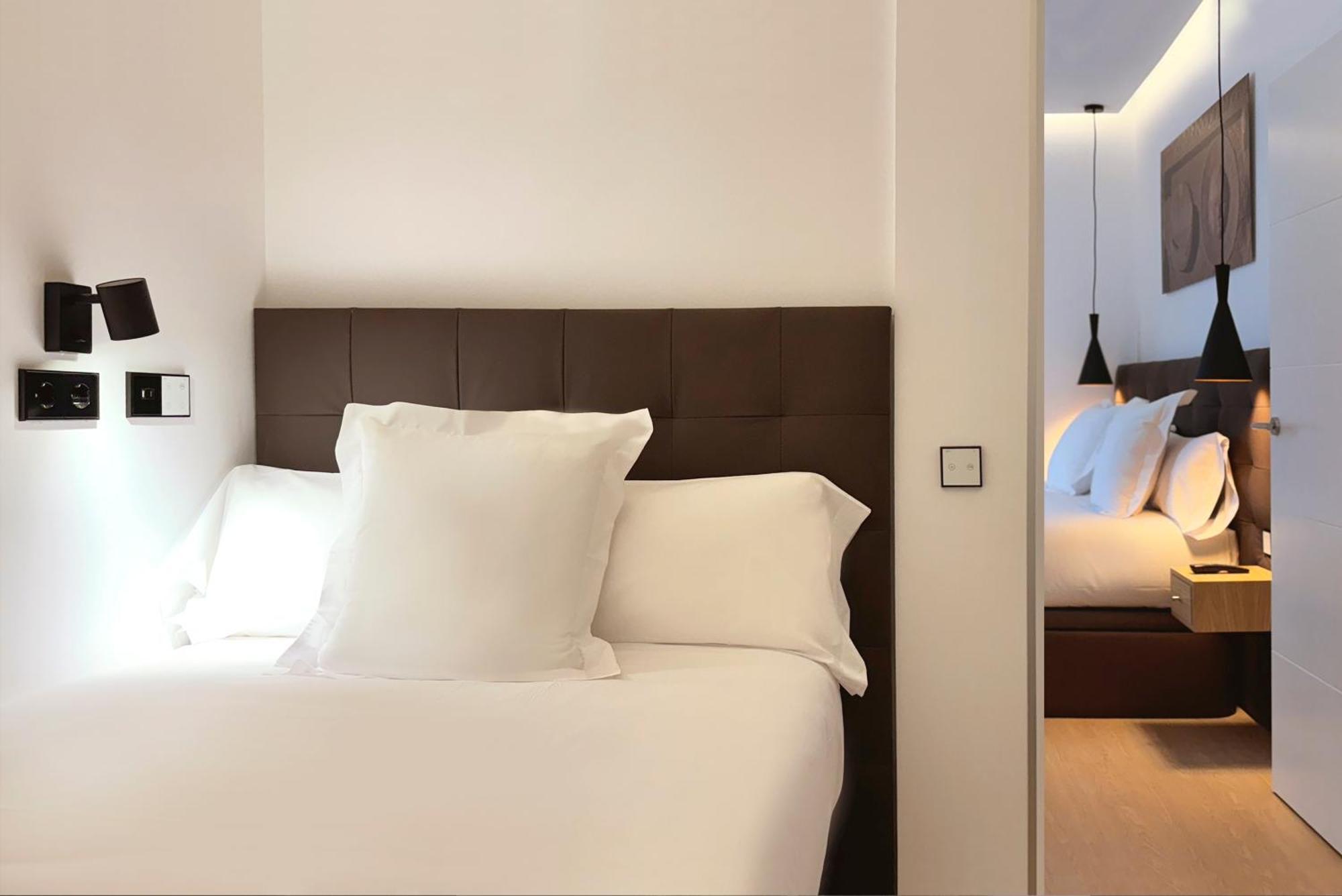 Woohoo Rooms Boutique Luna Madrid Exteriör bild