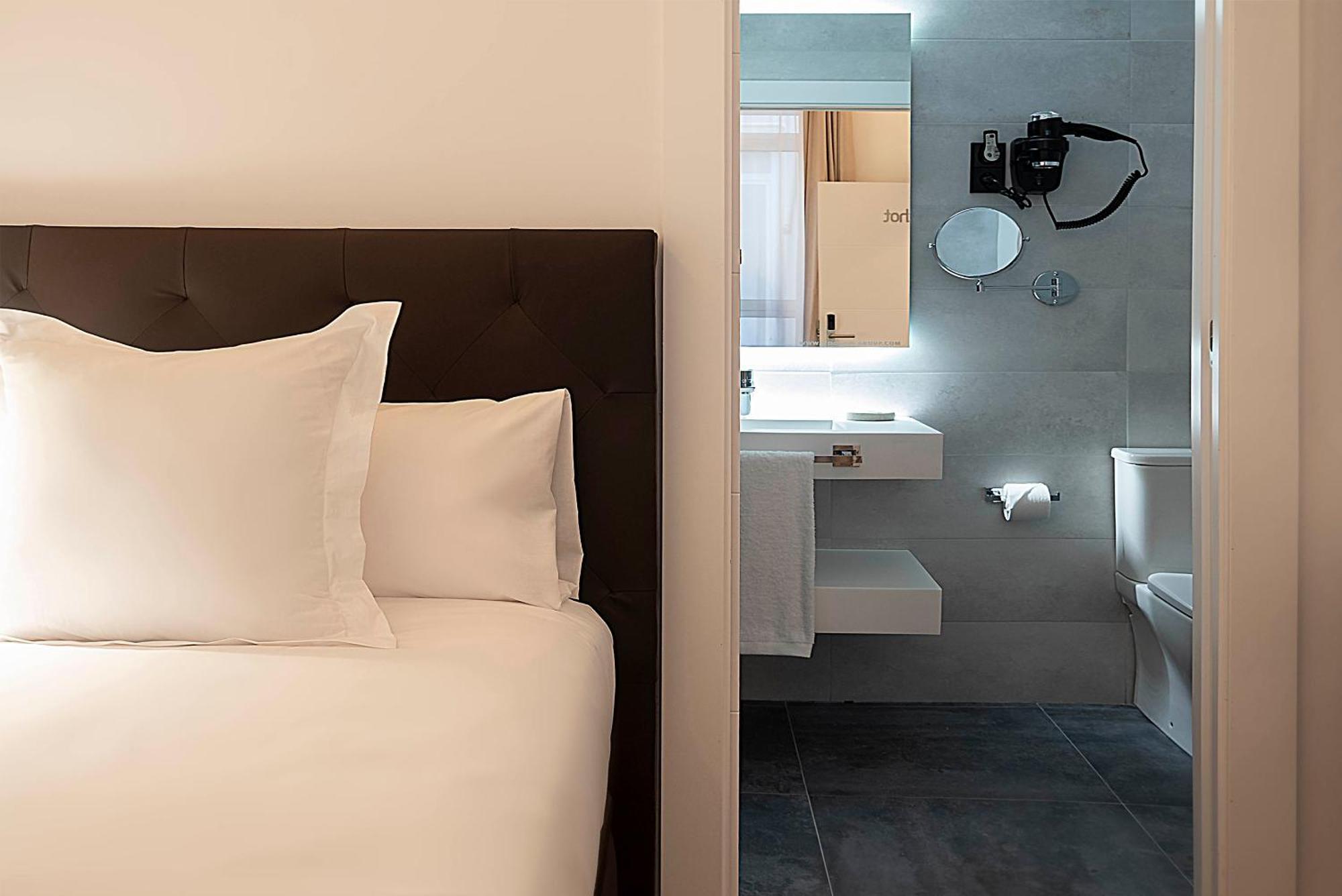 Woohoo Rooms Boutique Luna Madrid Exteriör bild